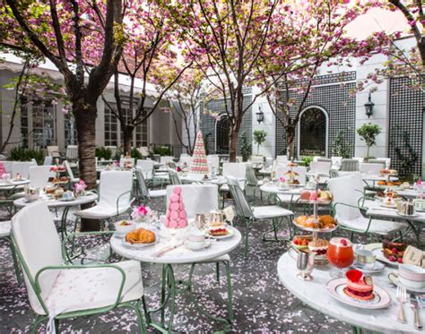 laduree nyc reservations.